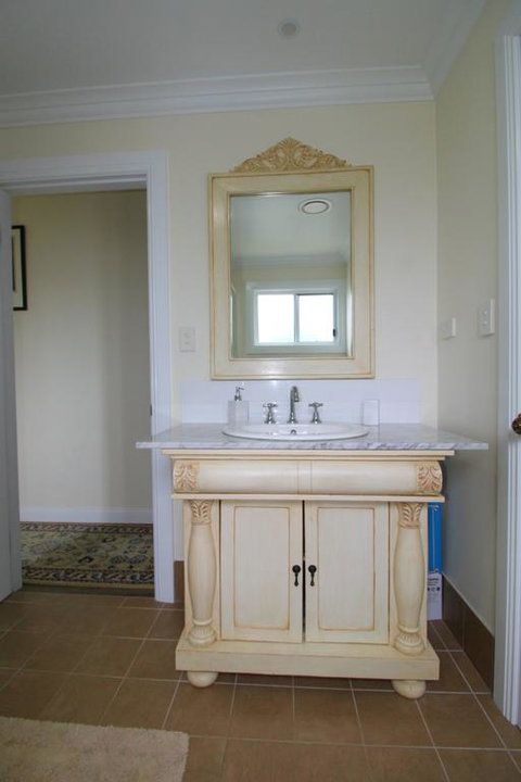 Crescent Haven, 2A View Street, - New Castle Holiday 3