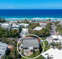 Crystal Shores Sunshine Beach - New Castle Holiday