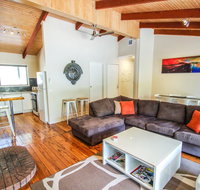 Crystalbrook Cottage - New Castle Holiday