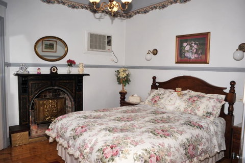 Cuddledoon Cottages Rutherglen - New Castle Holiday 3