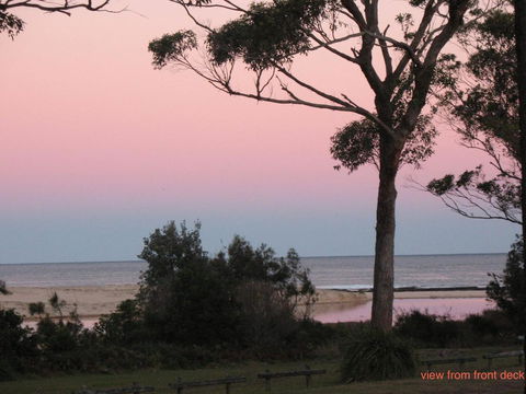 Cudmirrah Reef Cottage - New Castle Holiday 0