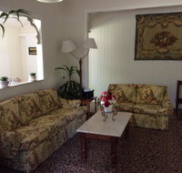 CupnSaucer Cottage - New Castle Holiday