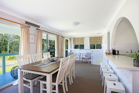 Curleys @ Culburra - Family & Pet Friendly - New Castle Holiday 0
