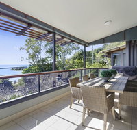 Currumbin Beachside Holiday Home - New Castle Holiday