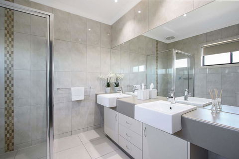 Cypress Townhouse 23 - Mulwala - New Castle Holiday 1