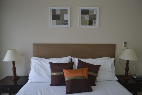 Cypress Waterview Spa Apartment - 37B - New Castle Holiday 2