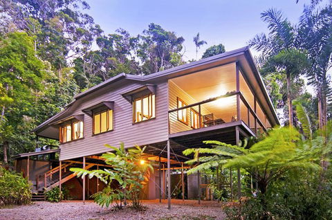 Daintree Magic - New Castle Holiday 0
