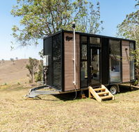 Dam It Getaway Tiny House - New Castle Holiday