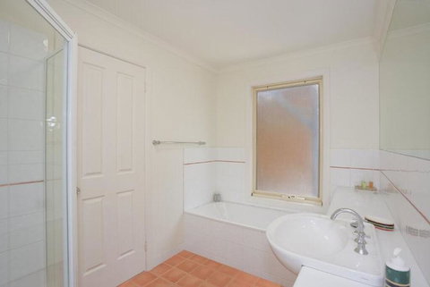 Darian Townhouse 1-28 - New Castle Holiday 2