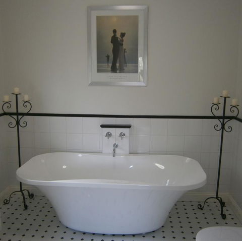 Darnell Bed & Breakfast - New Castle Holiday 3