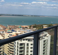 Darwin City - The Oaks with Harbour Views - New Castle Holiday