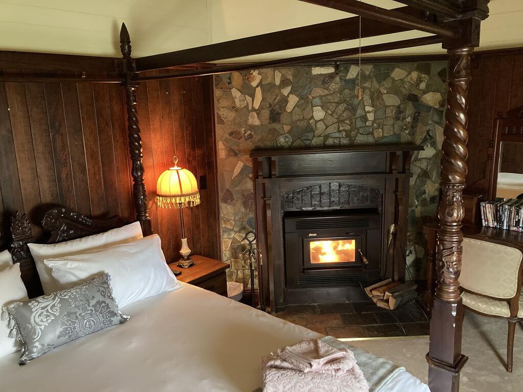 Deepwater NSW New Castle Holiday