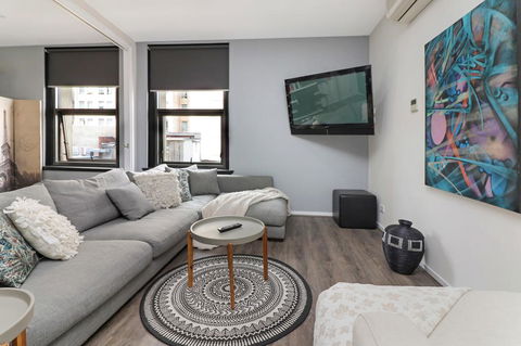 Degraves Hidden Gem - Parking, Convenient CBD Location, Lift - New Castle Holiday 0