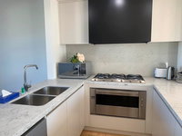 Book Bundoora Accommodation Vacations New Castle Holiday New Castle Holiday