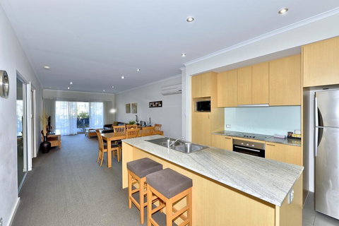 DelMar 3 - New Castle Holiday 0