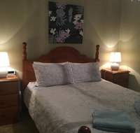 Desert Flower Cottages on Wolfram St - New Castle Holiday