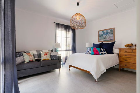 Designer Town Villa - New Castle Holiday 3