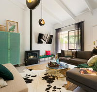 Designer Town Villa - New Castle Holiday