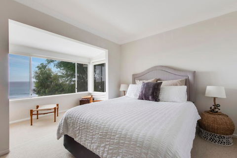 Did Dell St 60 Ulladulla - New Castle Holiday 1