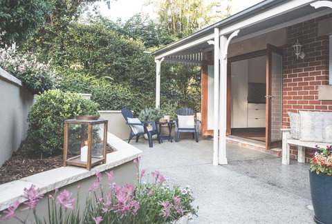 Diggers Beach Cottage - New Castle Holiday 1