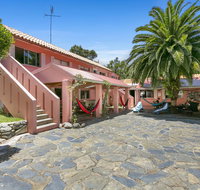 Dolphins Backpackers - New Castle Holiday