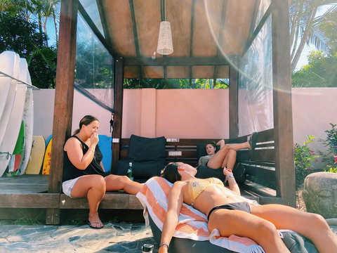 Dolphins Backpackers - New Castle Holiday 1