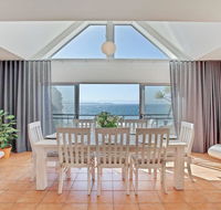 Dolphins Den - panoramic views - New Castle Holiday