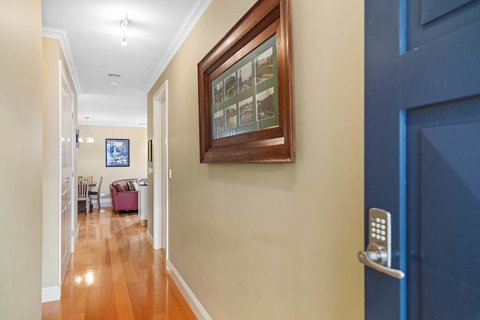 Domain Two Apartment - New Castle Holiday 2