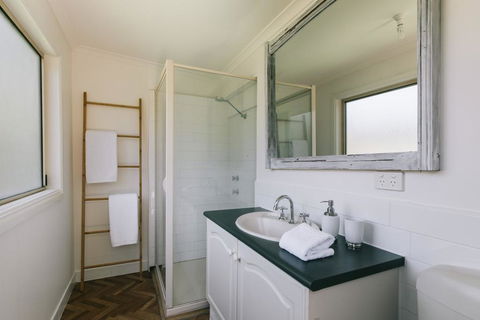DOVESTONES BY THE SEA - INVERLOCH - New Castle Holiday 3