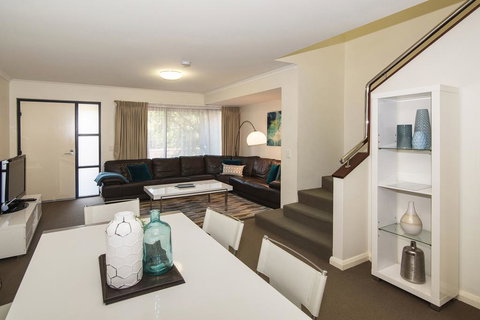 Downtown Apartments - New Castle Holiday 2