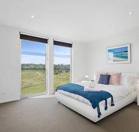DREW Golfers Delight close to St Andrews Beach - New Castle Holiday