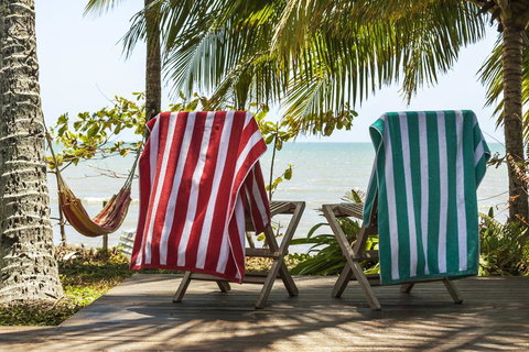 Drift Beach House Getaway - New Castle Holiday 1