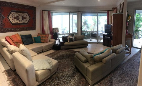 DUNGOOD- 3 Tallarook Cl Dunbogan - New Castle Holiday 3