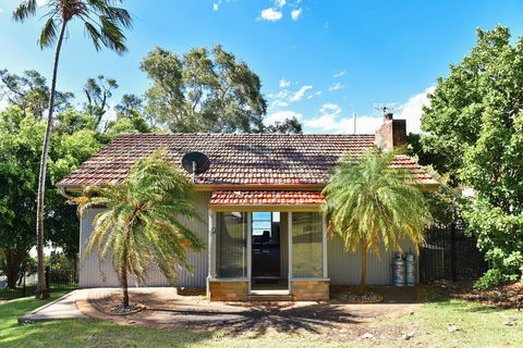 Dutchies Lodge - New Castle Holiday 0