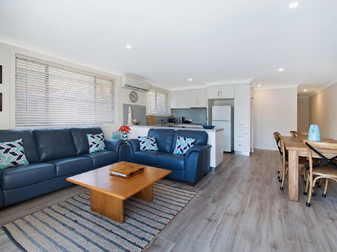 East Light - New Castle Holiday 2