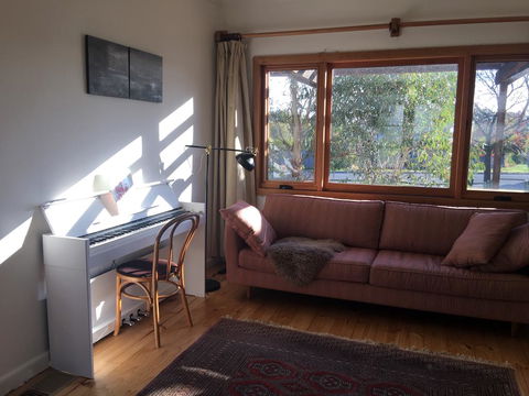 Eco-renovated Light-filled House On A Hill - New Castle Holiday 0