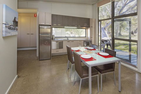 Ecocrackenback 10 - Sustainable Chalet Close To The Slopes - New Castle Holiday 3