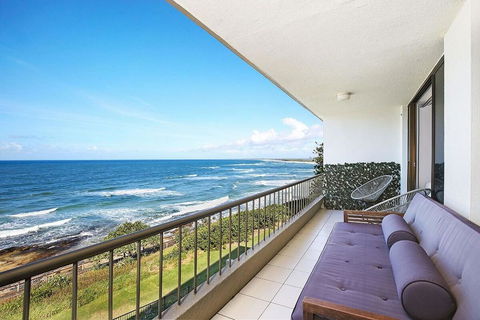 Edgecliffe Unit 7, 4 Bulcock Beach Esplanade Kings Beach - New Castle Holiday 0