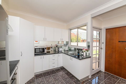 Edward Cottage Heritage, Central, Comfortable. - New Castle Holiday 2