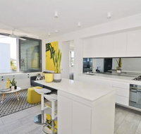 EIGHT TWO NINE TWO V BONDI BEACH - New Castle Holiday