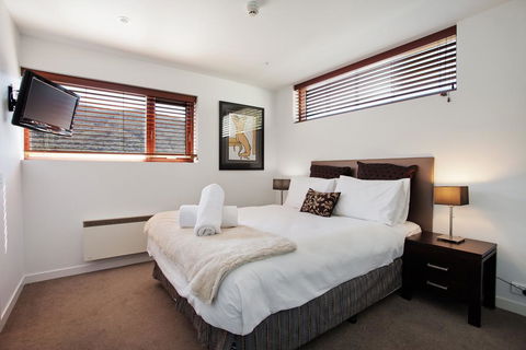 Elevation Apartments - New Castle Holiday 2