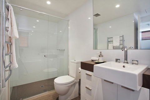 Elevation Apartments - New Castle Holiday 0