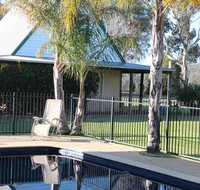 Elinike Guest Cottages - New Castle Holiday