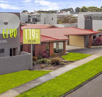 Elm Tree Motel - New Castle Holiday