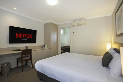 Elm Tree Motel - New Castle Holiday 1