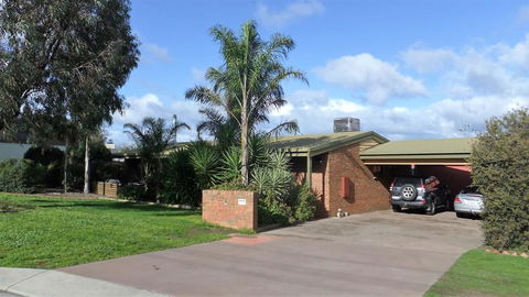 Elwood House - New Castle Holiday 2