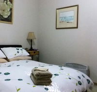 Elwood House - New Castle Holiday