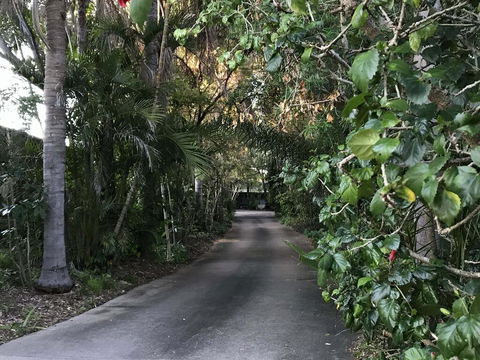 Emeraldene Inn & Eco-Lodge - New Castle Holiday 3