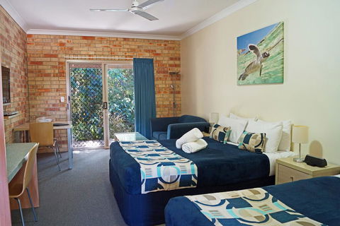 Emeraldene Inn & Eco-Lodge - New Castle Holiday 1