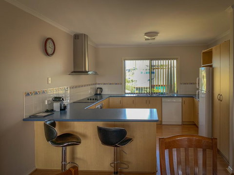 Endeavour 6 - New Castle Holiday 3